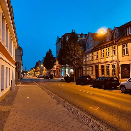City-apartment Mit Parkplatz & Fahrradraum! Nur 300m Zum Stadthafen Apartment