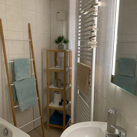 Apartment City-apartment Mit Parkplatz & Fahrradraum! Nur 300m Zum Stadthafen *