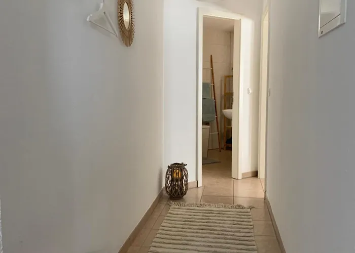 公寓 City-apartment Mit Parkplatz & Fahrradraum! Nur 300m Zum Stadthafen