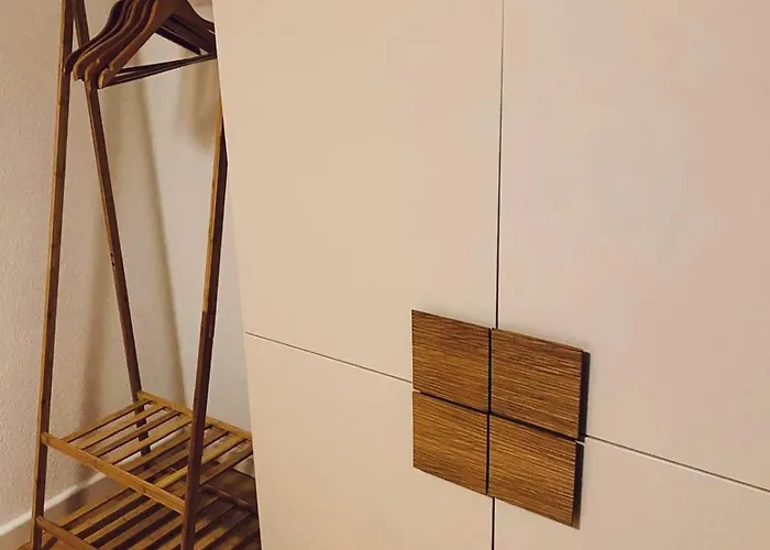 City-apartment Mit Parkplatz & Fahrradraum! Nur 300m Zum Stadthafen 公寓